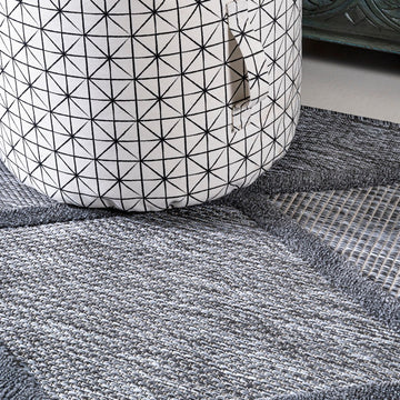 Salines Diamond Trellis Indoor/outdoor Area Rug